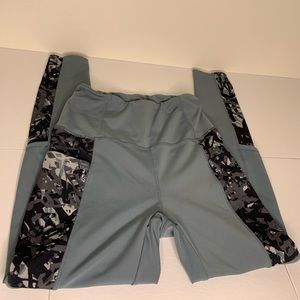 Stretchy Activewear 💪 Leggings | size: Medium | color: Light Blue